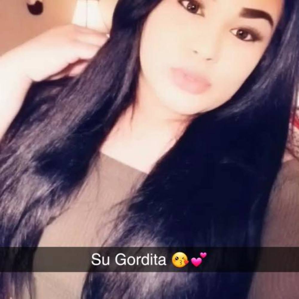 Meet your Posher, Yesenia